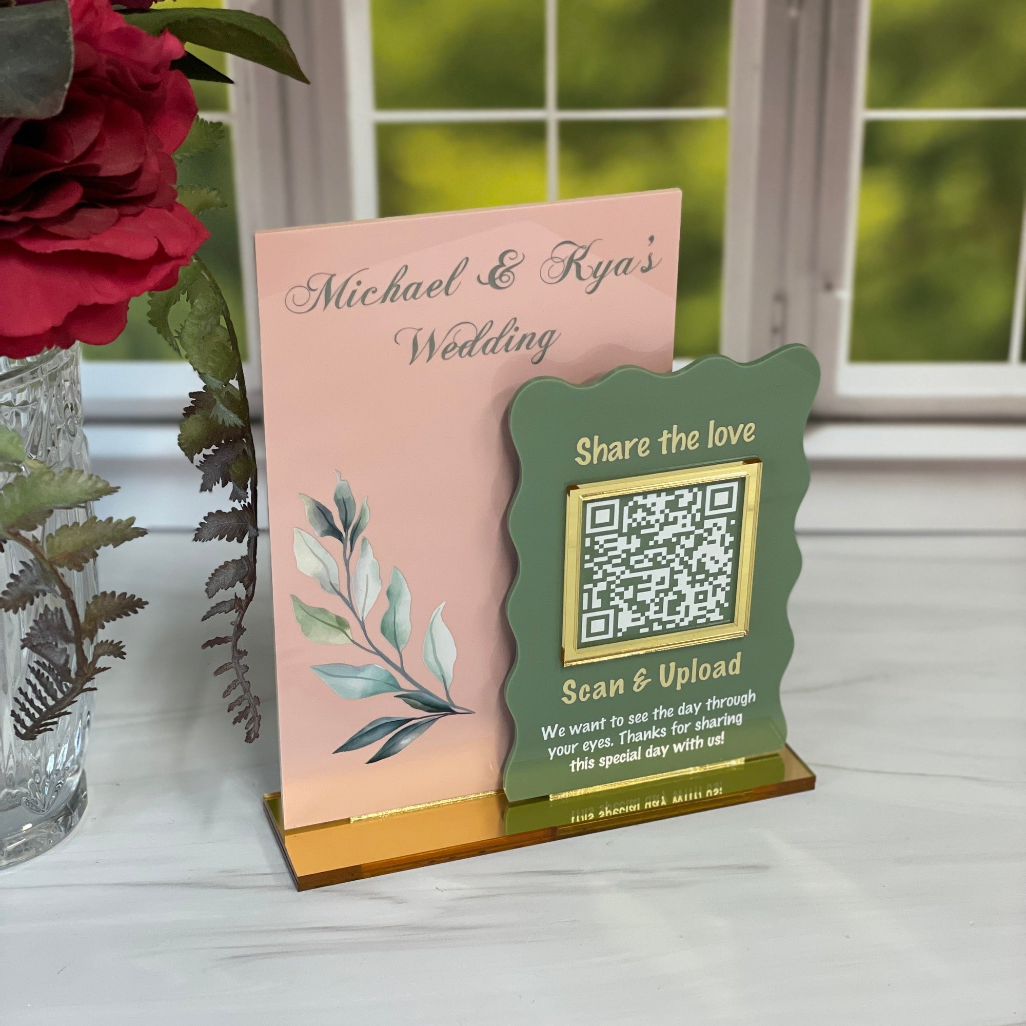 Capture The Love QR Code Sign