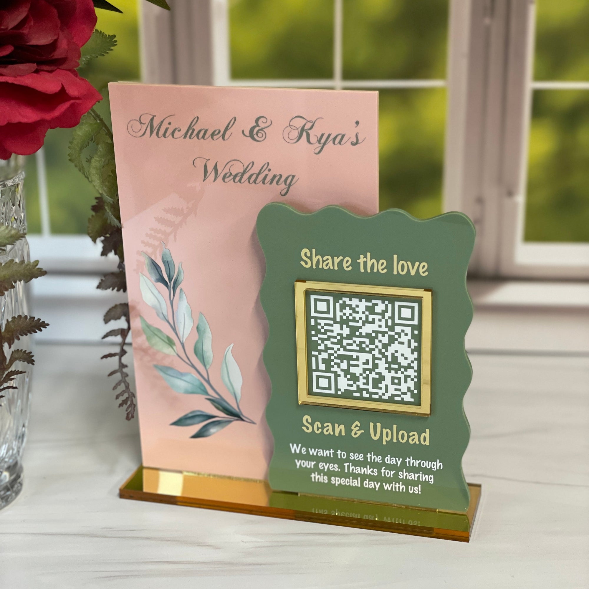 Capture The Love QR Code Sign