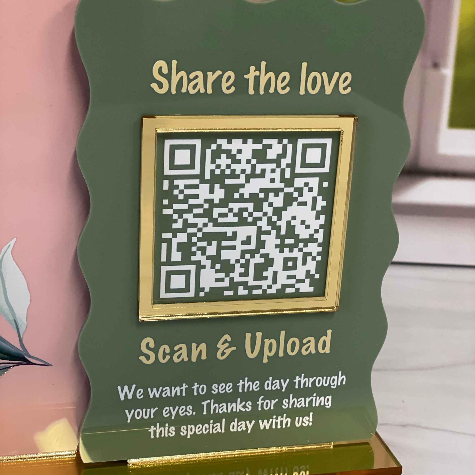 Capture The Love QR Code Sign